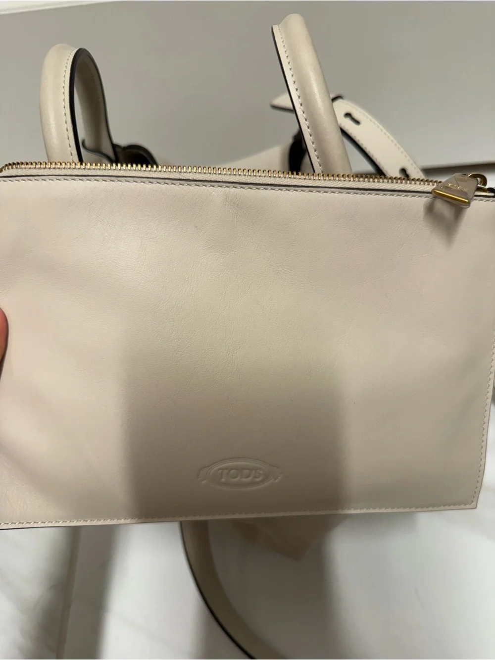 Tod’s Cream Leather Tote Bag - Designer Style